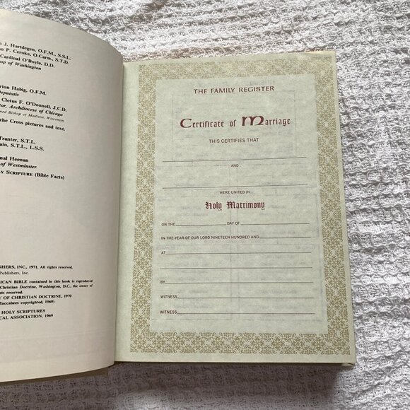 1971 Holy Bible Keepsake Family Edition Large Hardcover - Picture 4 of 9